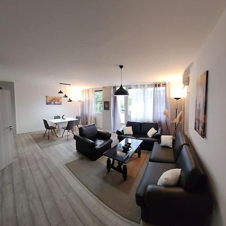 City Center Apt Wfree P Skopje Exterior foto