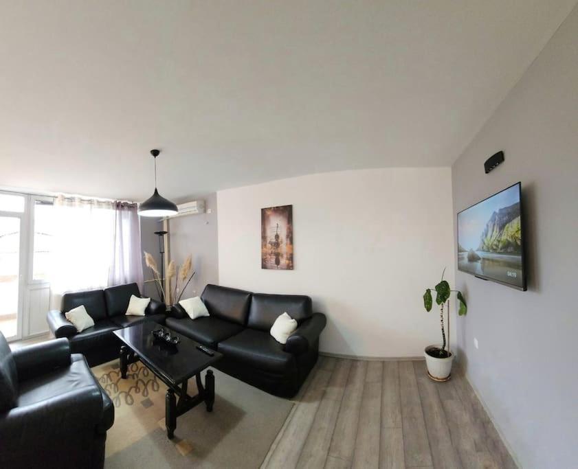 City Center Apt Wfree P Skopje Exterior foto
